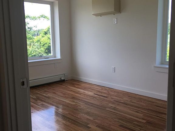 5th image of 387 Father Capodanno Blvd APT 1