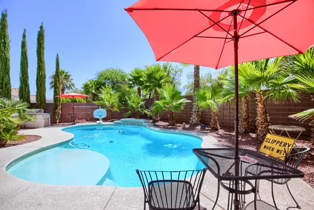 10555 Lilac Tree Ave — Photo 9