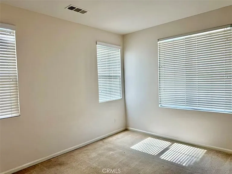 2746 E Wickford St — Photo 2