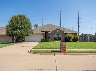 1613 Pinnacle Ln, Edmond, OK 73003