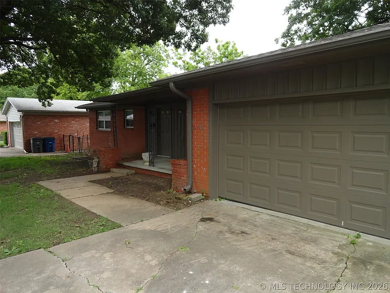 2312 W 44th St — Photo 3