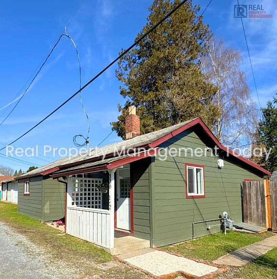 1st image of 330 1/2 4th St S