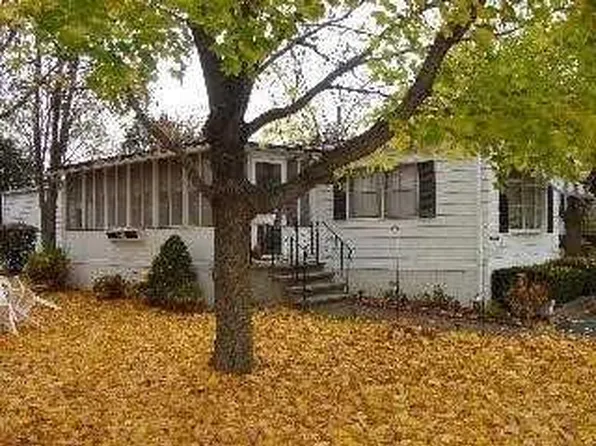 6 1040 VIOLET Avenue, Hyde Park, NY 12538