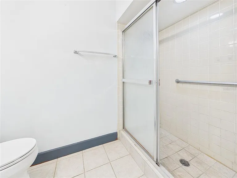 11239 Cedar Hollow Ln — Photo 27