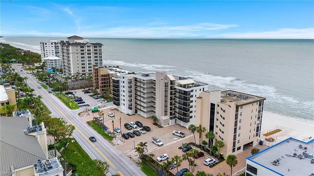 2 bed, 2.0 bath, 1600 sqft, $16,000 — Photo 3