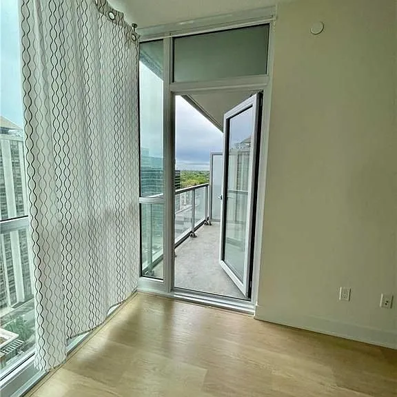 88 Sheppard Ave E #1510 — Photo 5
