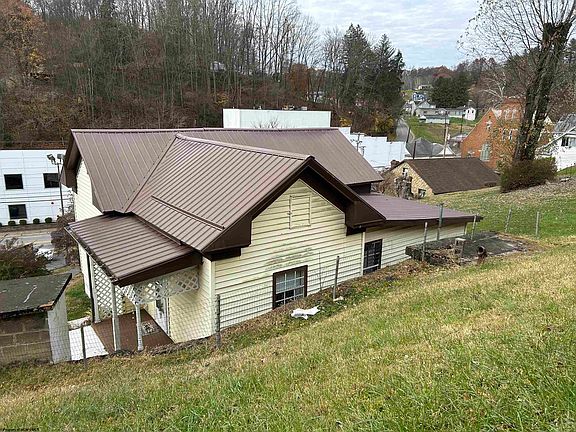 4th image of 3203 Willey Ave