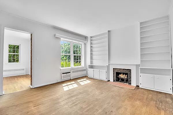 1st image of 150 W 94th St APT 2