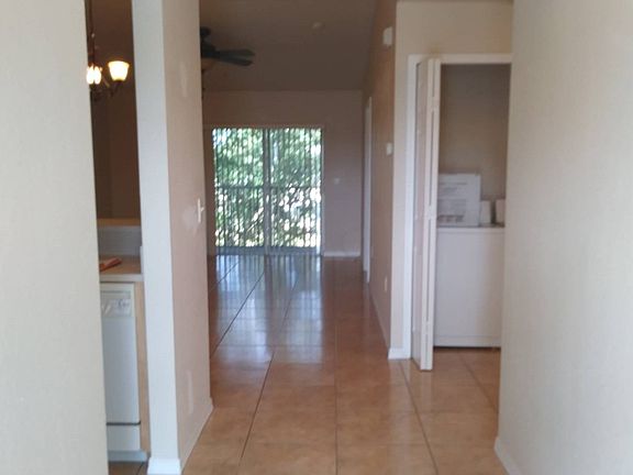 3rd image of 1328 SE 8th Ave APT 204