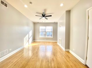 1010 W Sunnyside Ave #10-3, Chicago, IL 60640