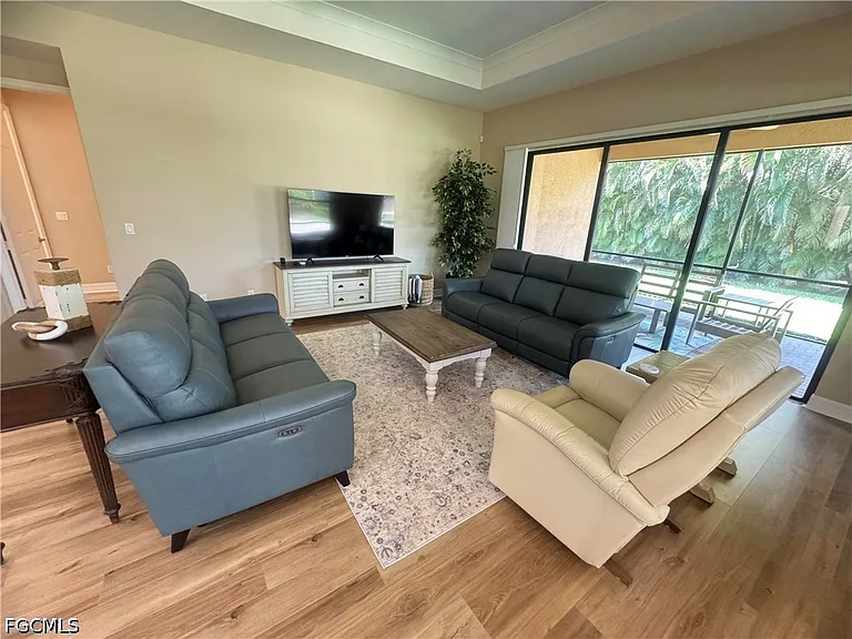 10253 Gulfstone Ct — Photo 17
