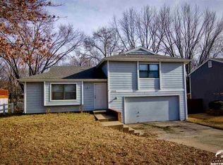 2524 Cimarron Dr, Lawrence, KS 66046
