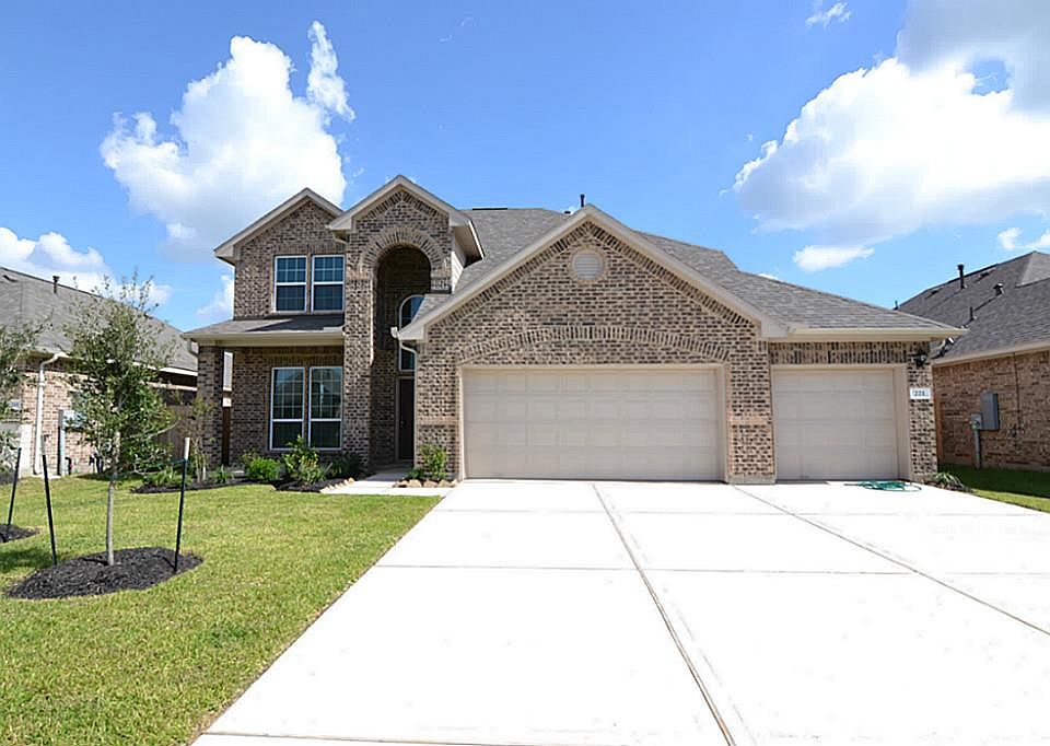 1st image of 221 Harbor Bend Ln