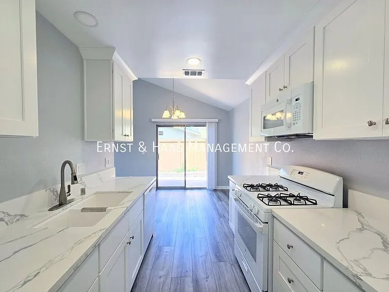 16806 Judy Way — Photo 10