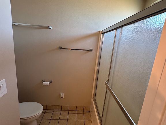 3rd image of 4289 Dellwood St