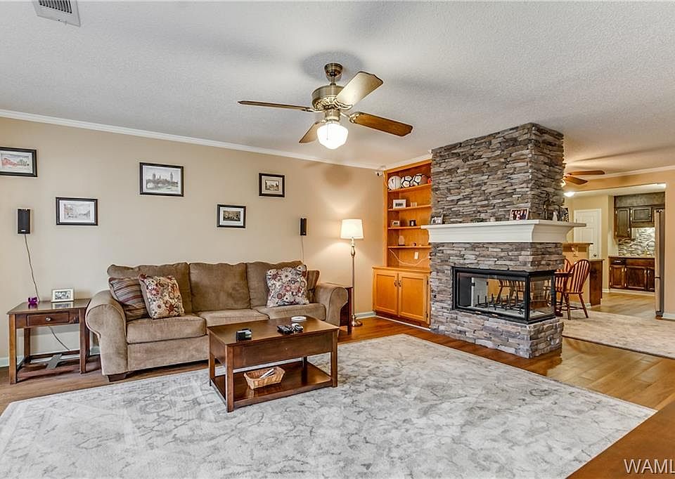 1st image of 1717 Saint Andrews Dr