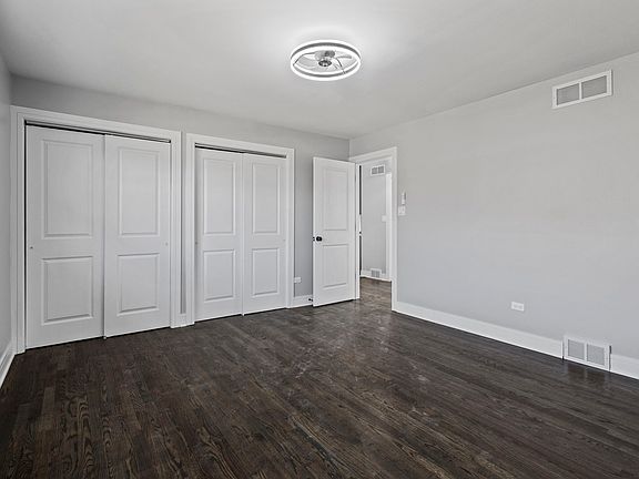 5th image of 533 Escanaba Ave
