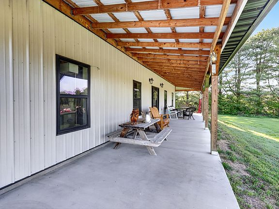 3rd image of 142 Mount Vernon Rd