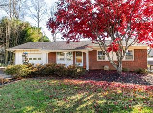 37 Southwicke Dr, Arden, NC 28704