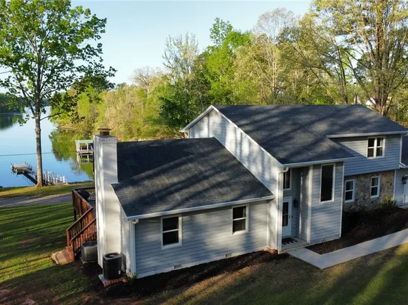 10016 Clovis Dr, Seneca, SC 29672