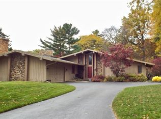 2128 Whitechapel Dr, Toledo, OH 43614