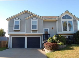 1027 N Logan St, Olathe, KS 66061
