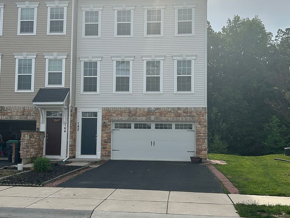 1st image of 162 Jenny Dr