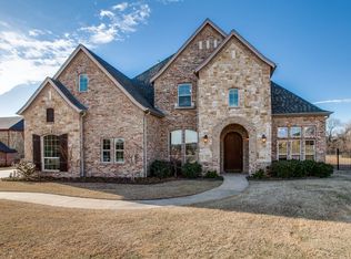 1725 High Valley Ln, Cedar Hill, TX 75104