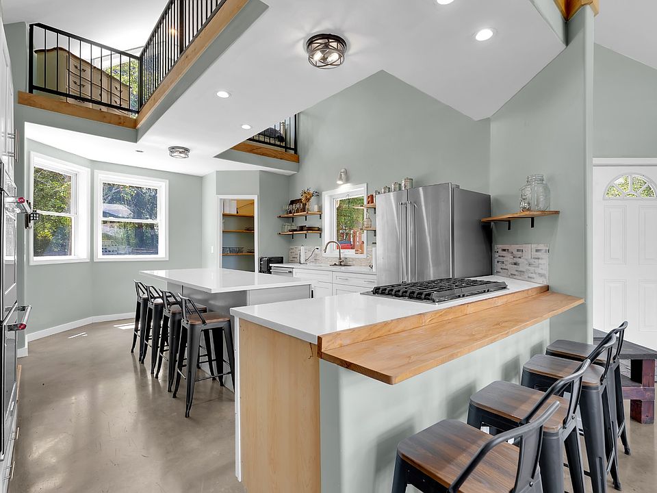 16th image of 232 Covenant Ln