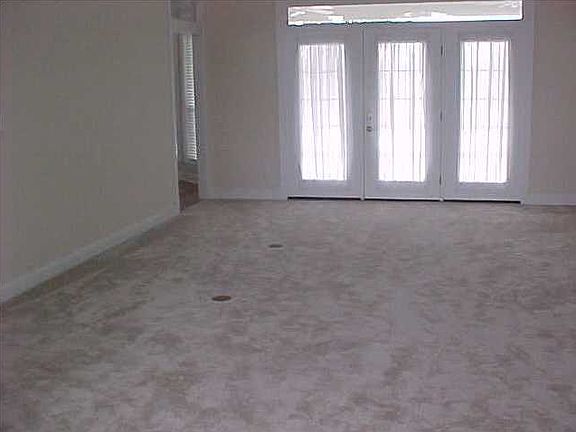 2nd image of 1111 Willowood Cir