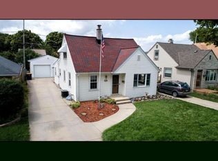 2349 S 81st St, West Allis, WI 53219