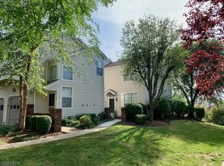 16 Wood Duck Pond Rd, Bedminster, NJ 07921