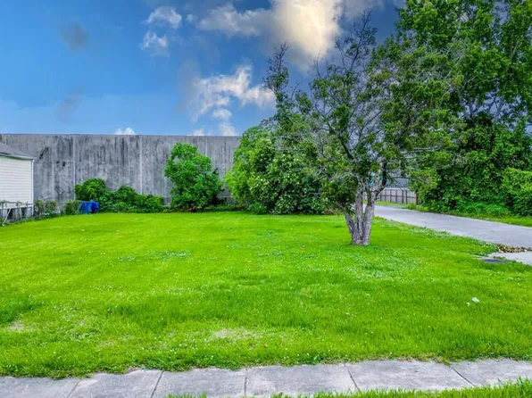 305 Leboeuf St, New Orleans, LA 70114