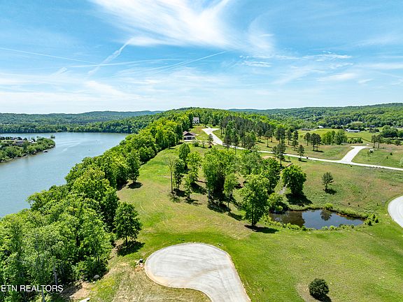 5th image of 900 Eagle Nest Dr