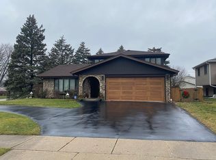 400 N Joyce Ave, Lombard, IL 60148