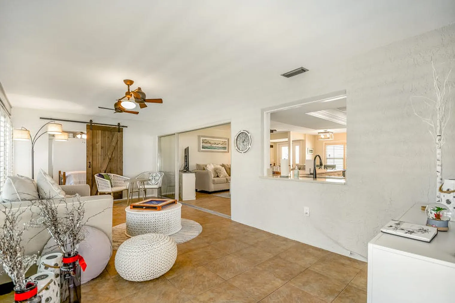3 bed, 2.0 bath, 1593 sqft, $4,845 — Photo 4