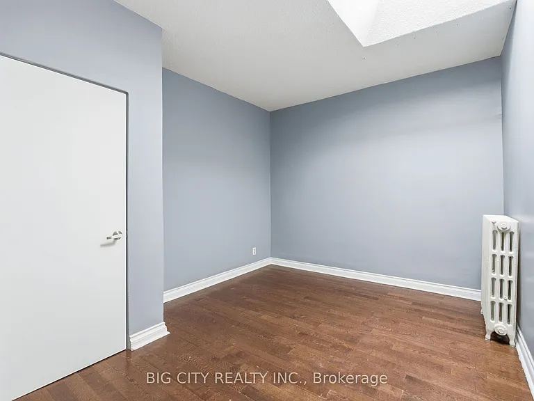 1362 Bathurst St #UPPER — Photo 19