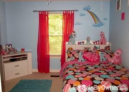 3rd image of 2327 Ashford Dr