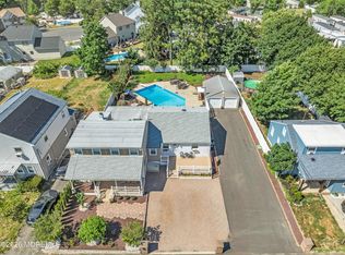 6 Joyce Place, Hazlet, NJ 07730