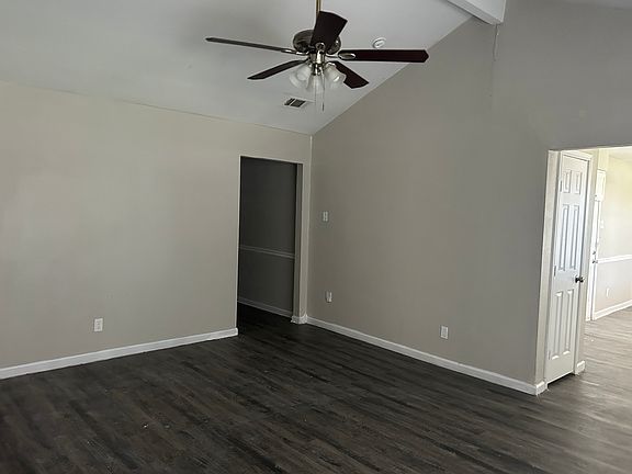 3rd image of 938 Cherrywood Trl