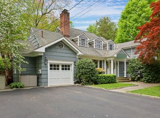 29 Down River Rd, New Canaan, CT 06840