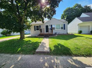 222 S Indiana Ave, Mason City, IA 50401