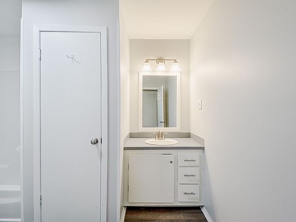 4th image of 18918 Shoreline Way Unit A