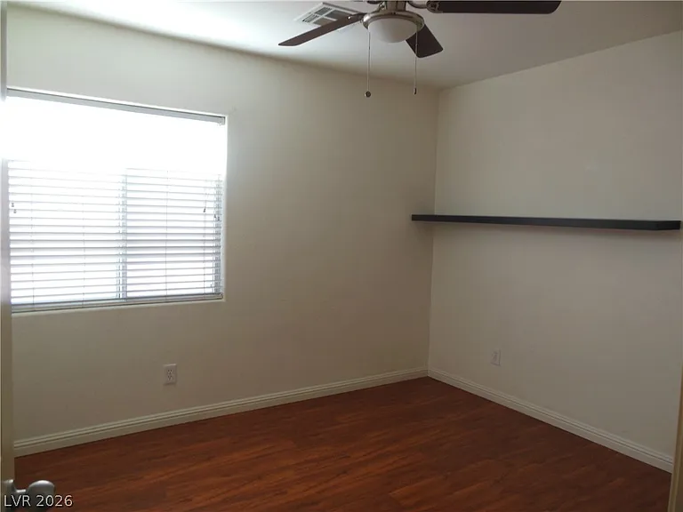 7571 Redwood Point St — Photo 9