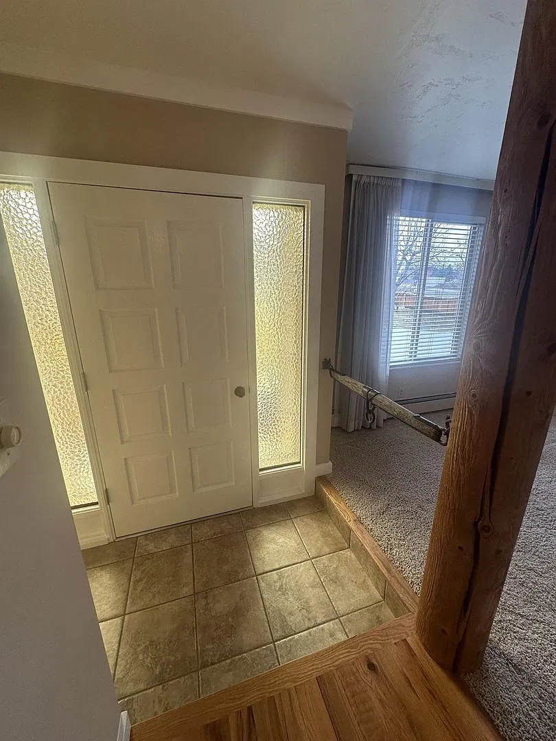 Spacious 3-Bedroom Draper Home with Large Shop & RV Parking — Photo 3