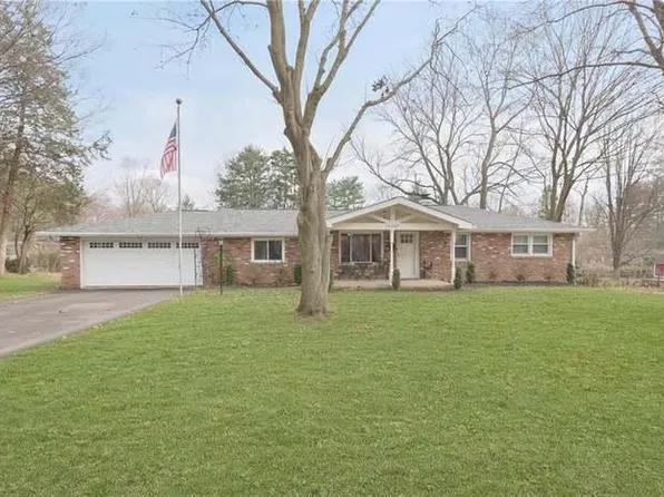 10207 Holaday Dr, Carmel, IN 46032