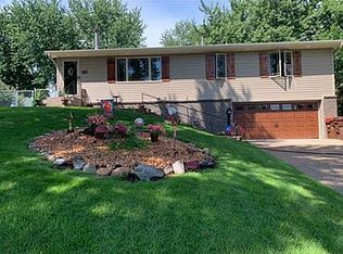 7335 Clayton Ave, Inver Grove Heights, MN 55076