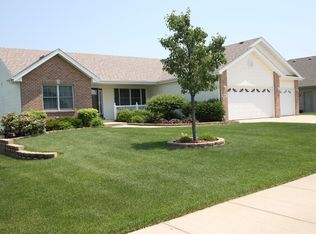 527 Cross Plains Rd, Rockford, IL 61107