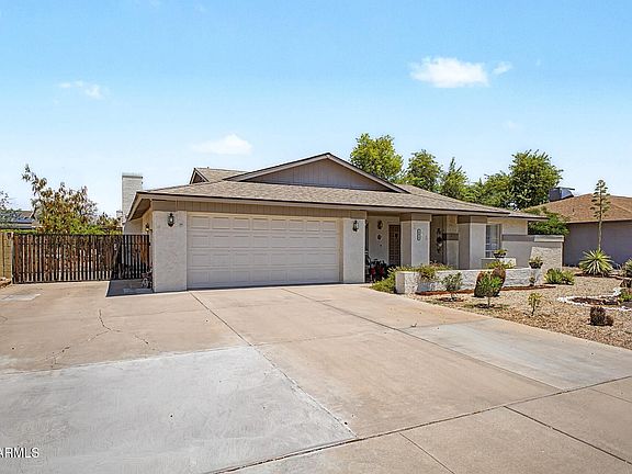 2nd image of 4434 W DAHLIA Drive