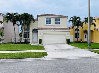 15169 NW 7th St, Pembroke Pines, FL 33028